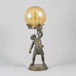1040 3325 TABLE LAMP